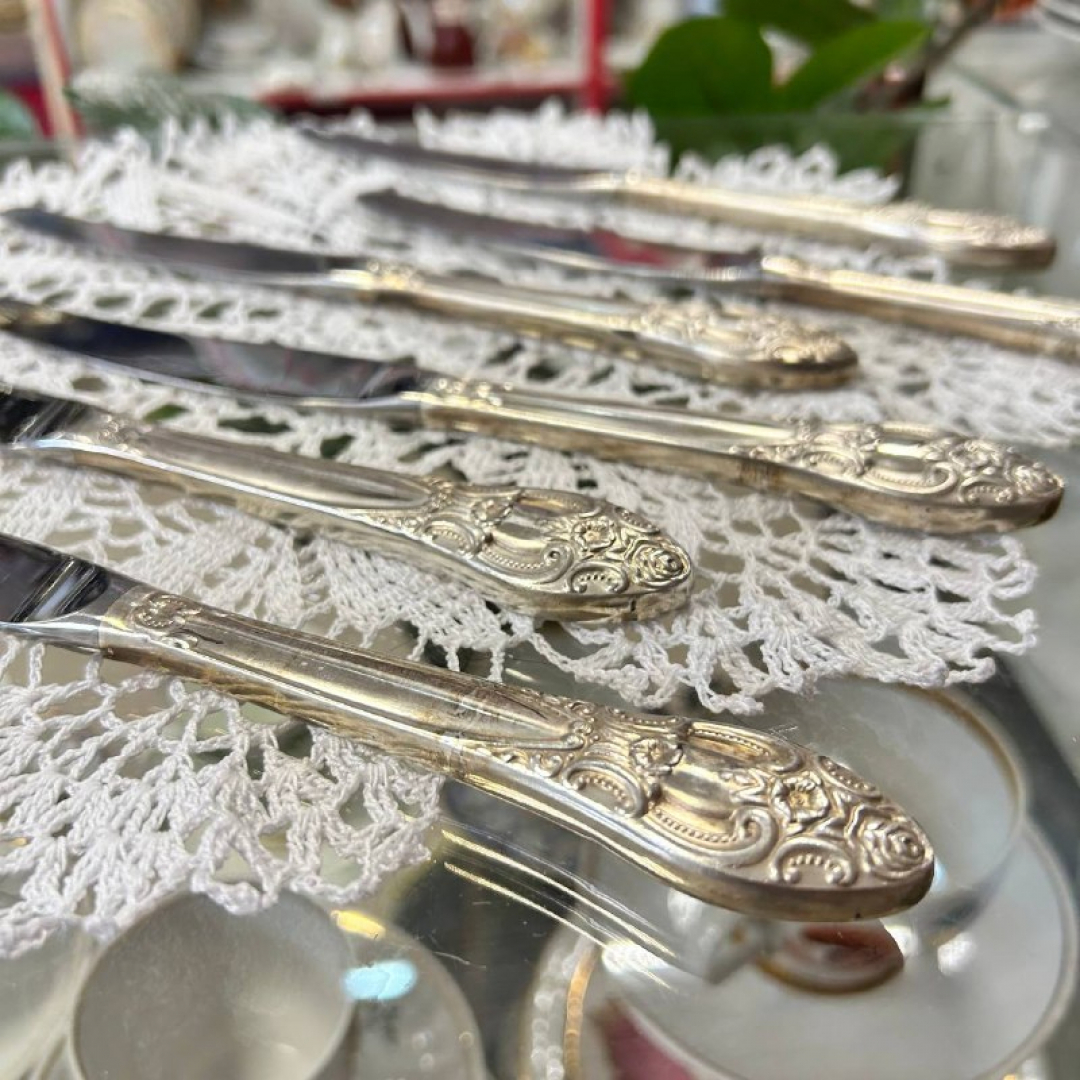 Ножи столовые "Троянда" Киевский з-д им.Дзержинского. Мнц с серебрением. Винтаж. Цена за 6шт. Картинка 2